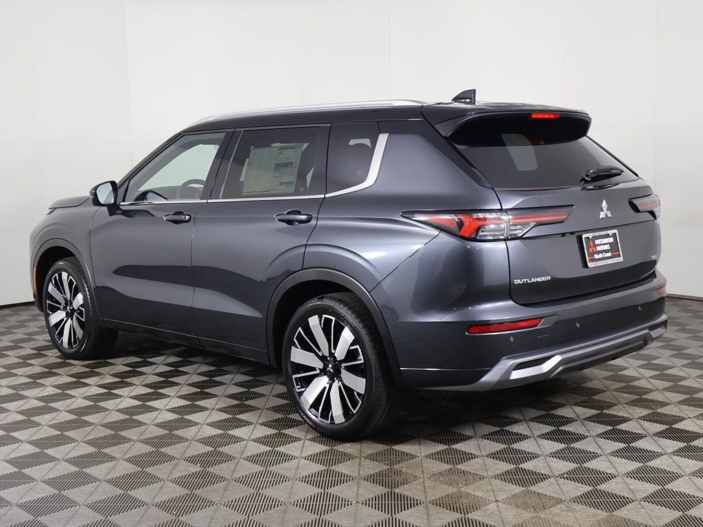New 2025 Mitsubishi Outlander SEL image 14