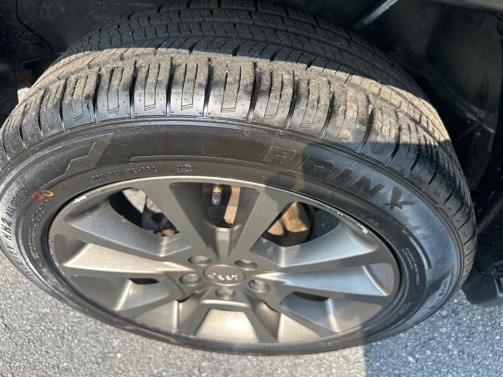 Used 2016 Jeep Compass 75th Anniversary w/ Power Value Group image 28