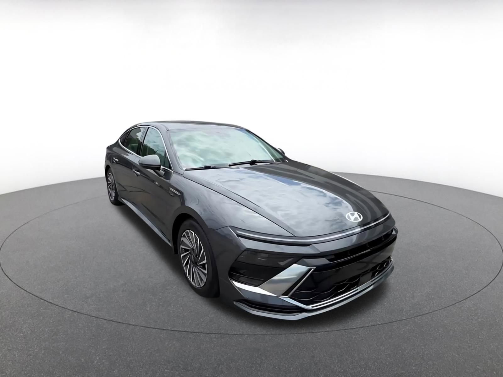 Used 2025 Hyundai Sonata SEL FWD image 5