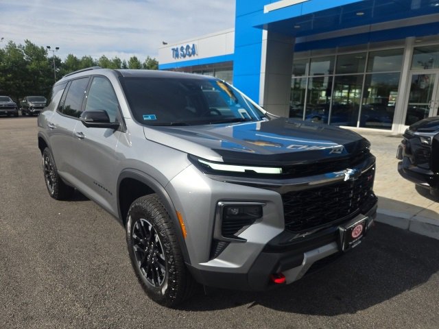 Used 2024 Chevrolet Traverse Z71