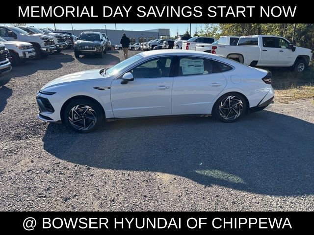 New 2026 Hyundai Sonata SEL FWD image 2