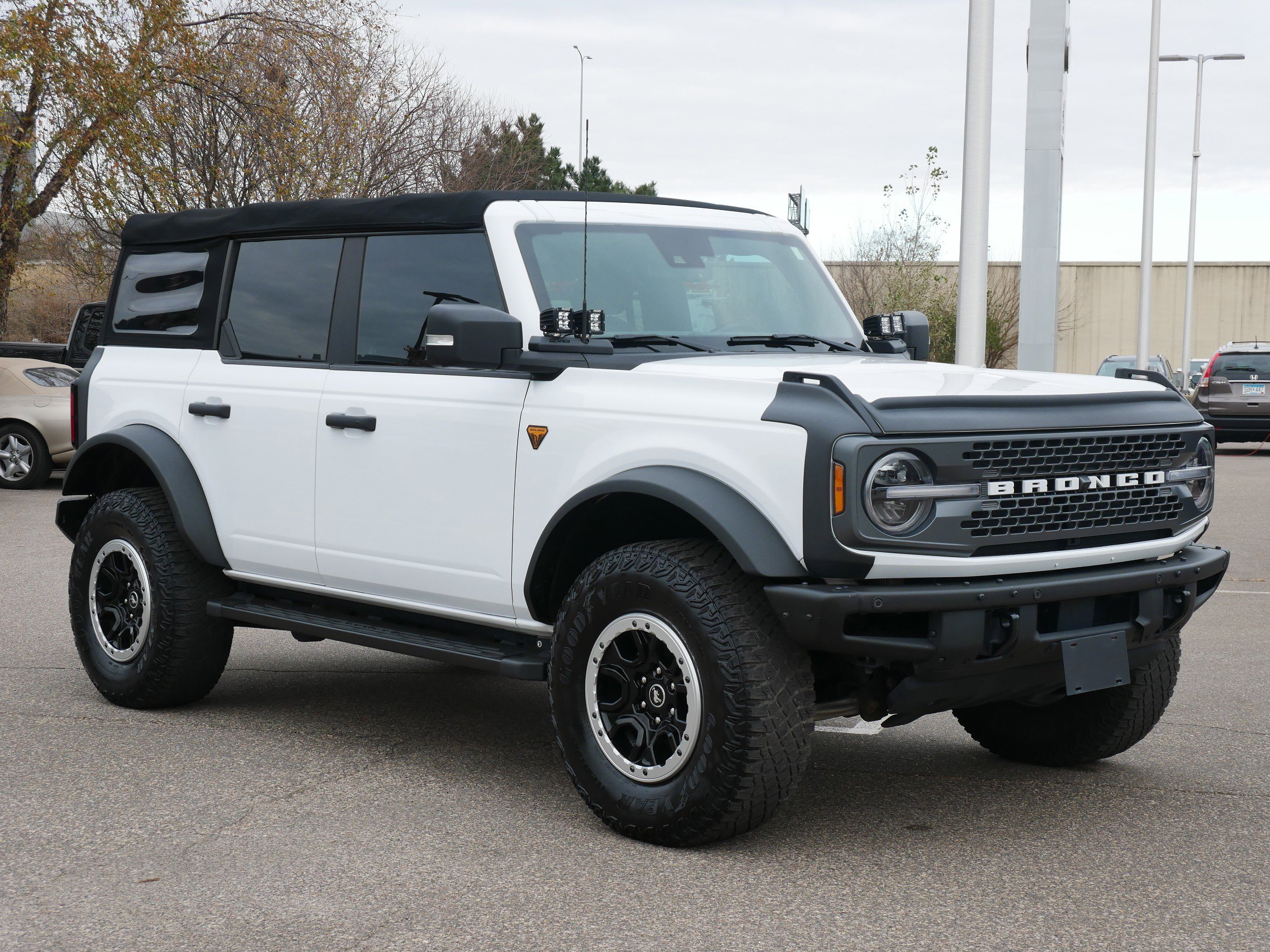 Used 2022 Ford Bronco Badlands image 3