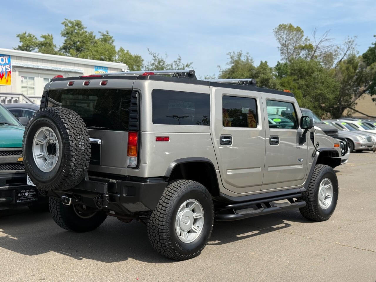 Used 2004 HUMMER H2 w/ Preferred Equipment Group image 5