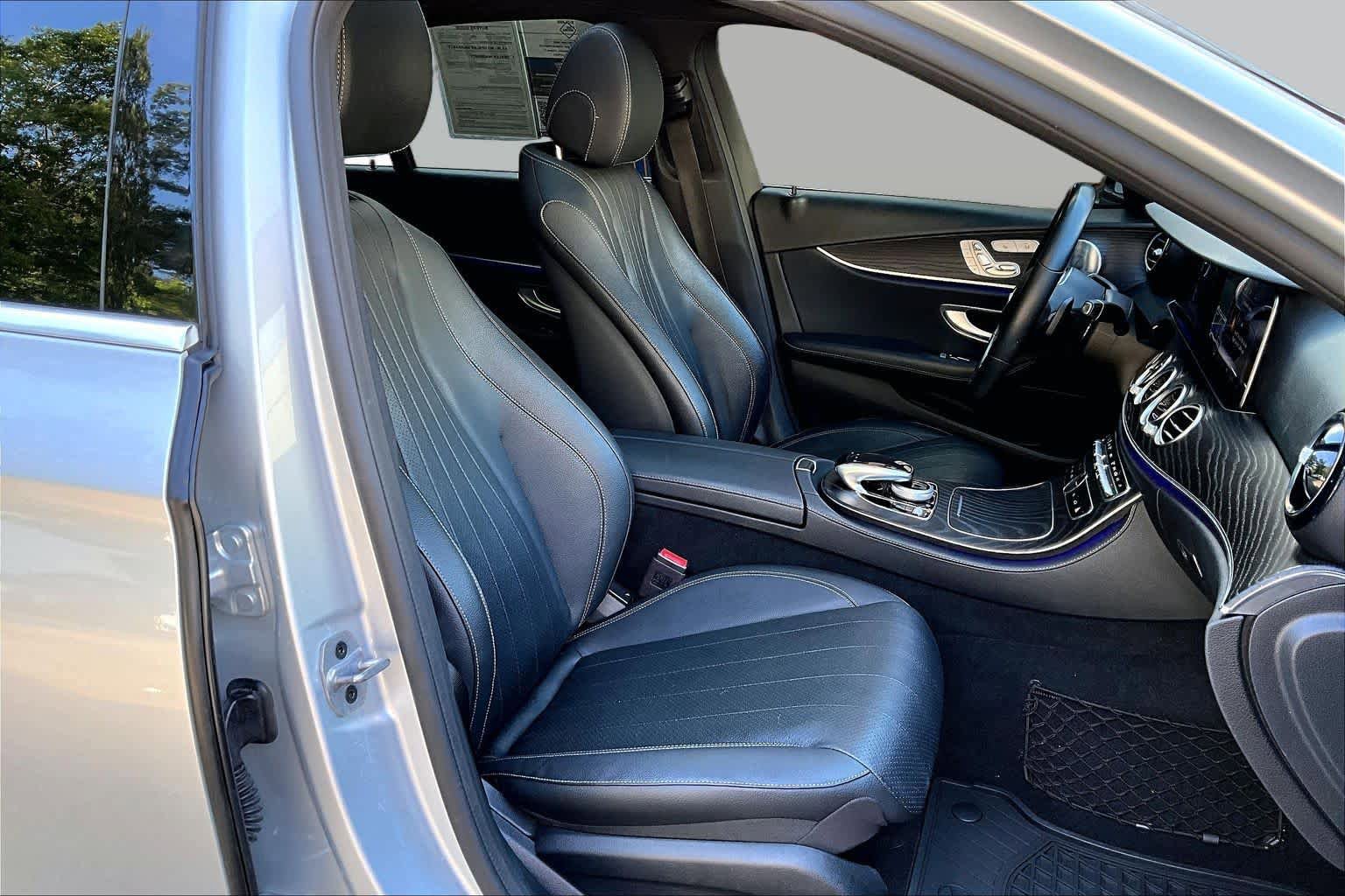 Used 2020 Mercedes-Benz E 350 4MATIC Sedan image 9