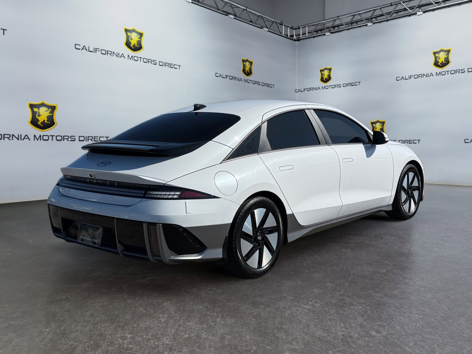 Used 2023 Hyundai Ioniq 6 SE image 5