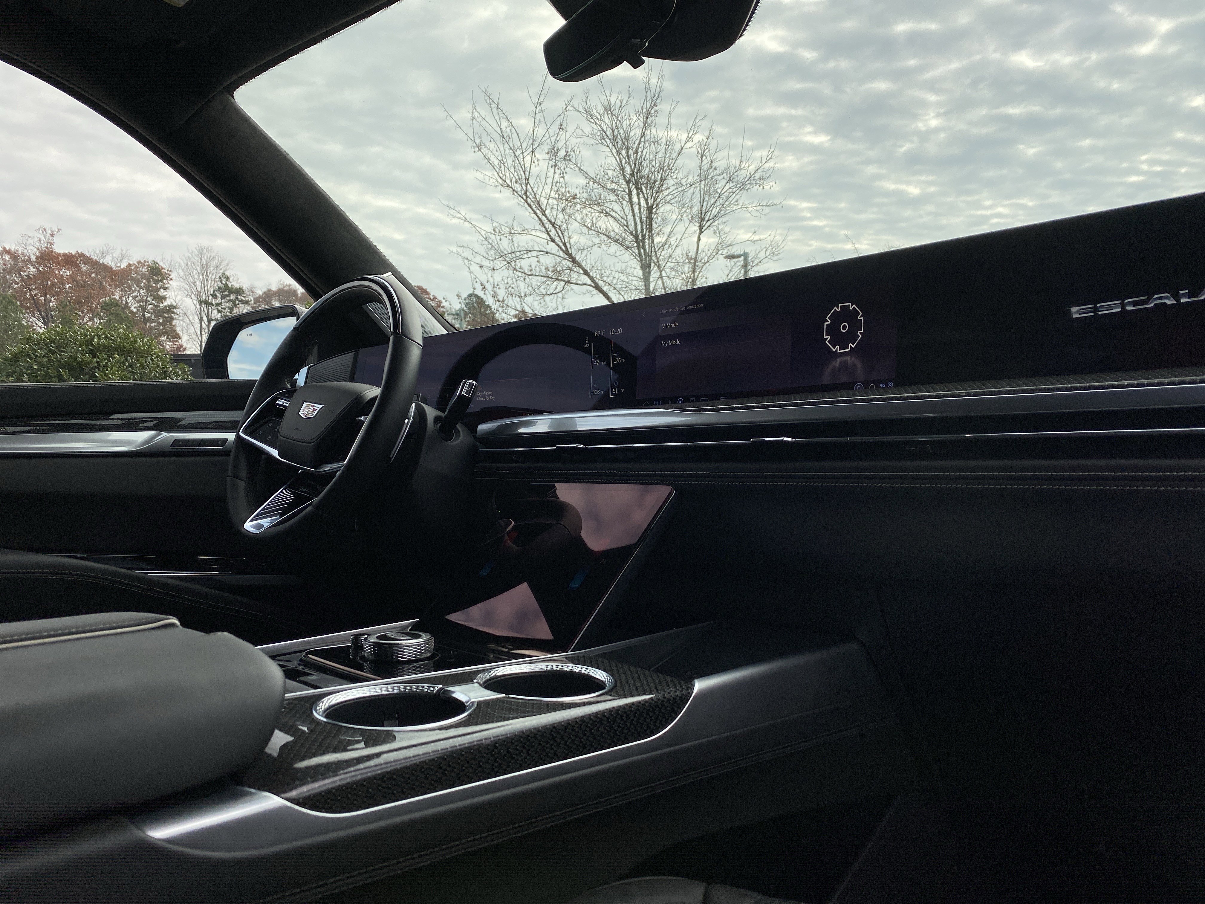 Used 2025 Cadillac Escalade V image 6