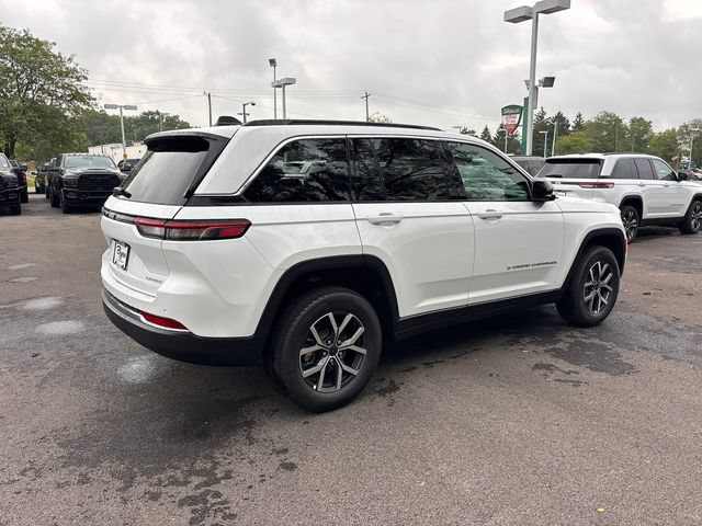 New 2027 Jeep Grand Cherokee Laredo X AWD/4WD image 29