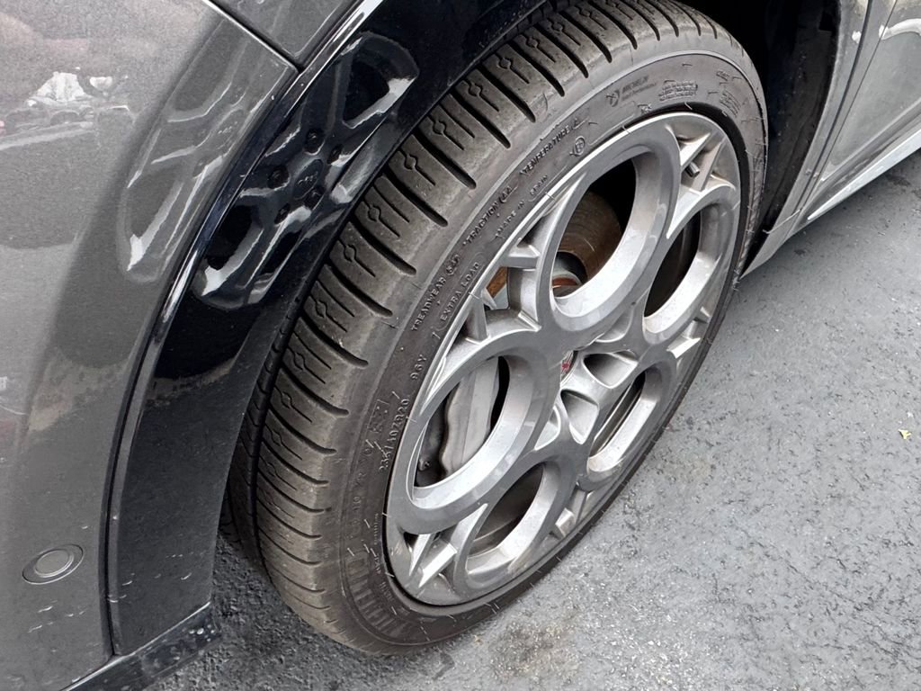 Used 2024 Alfa Romeo Tonale Ti image 9
