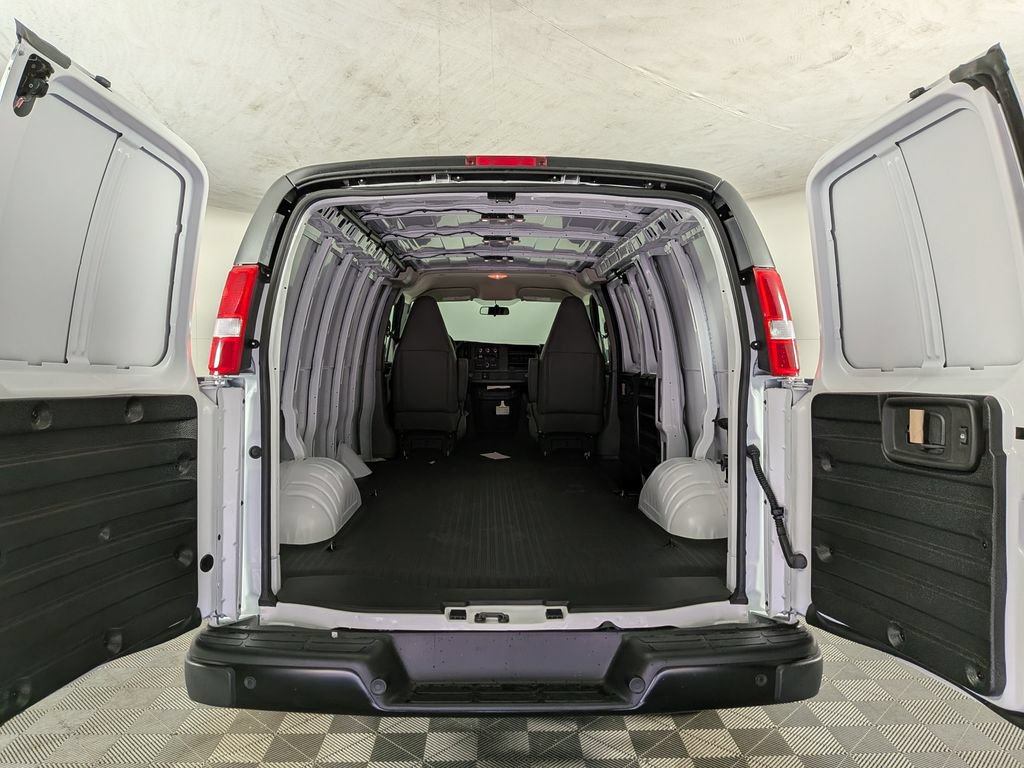 New 2026 Chevrolet Express 2500 w/ Driver Convenience Package RWD image 9