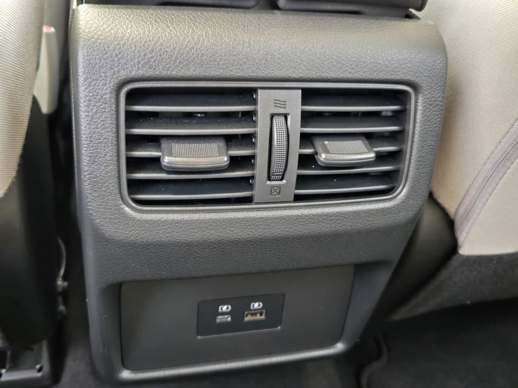 Used 2023 Nissan Rogue SV image 30