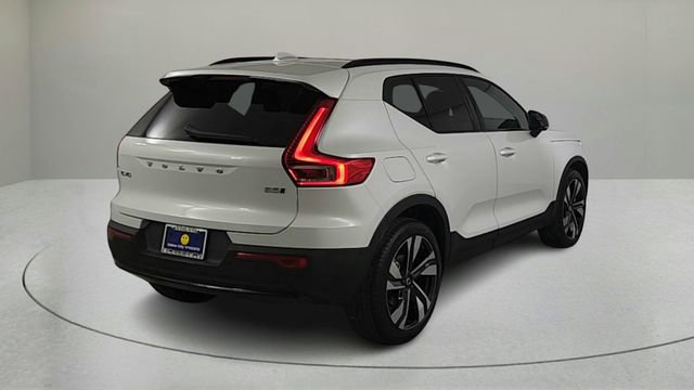 Used 2026 Volvo XC40 B5 Ultra w/ Climate Package AWD/4WD image 4