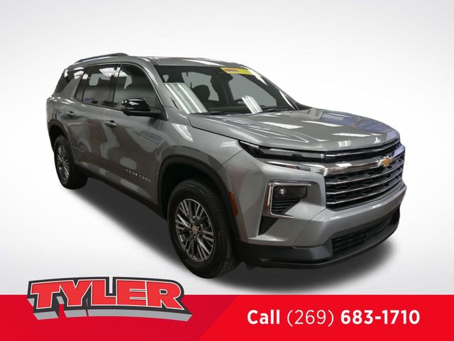 Used 2025 Chevrolet Traverse LT w/ Driver Confidence Package