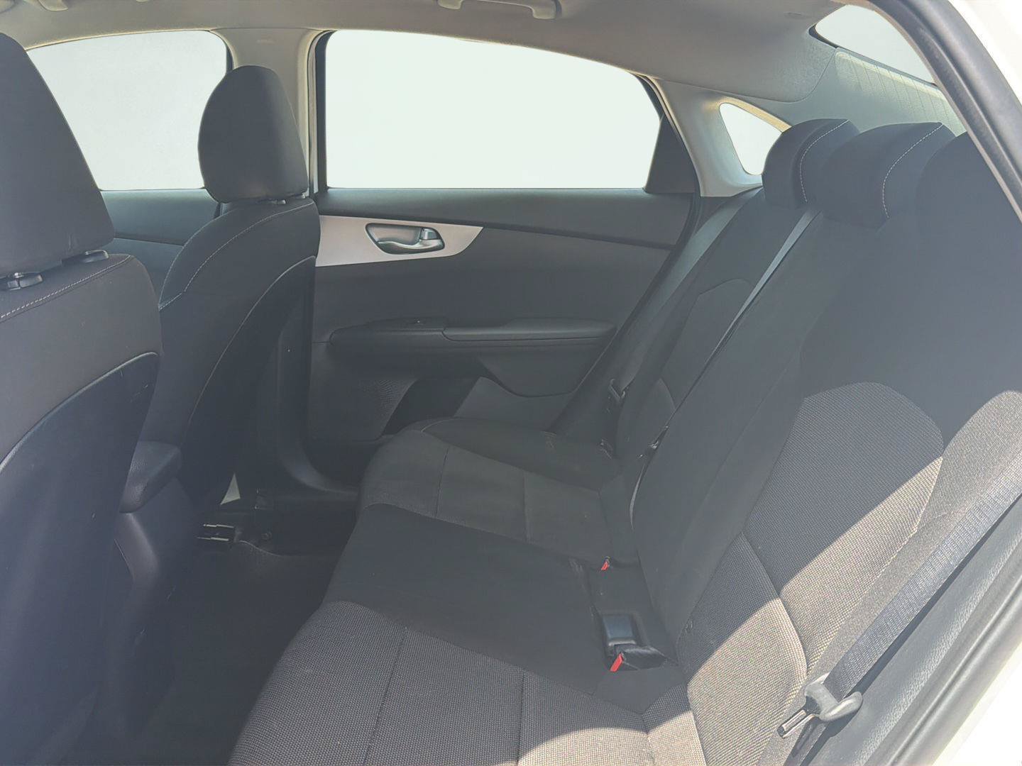 Used 2024 Kia Forte LXS w/ LXS Technology Package FWD image 3