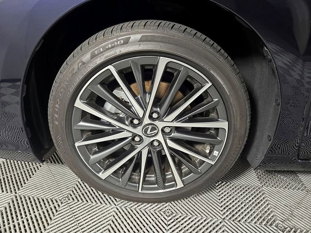 Used 2025 Lexus ES 300h w/ Premium Package FWD image 10