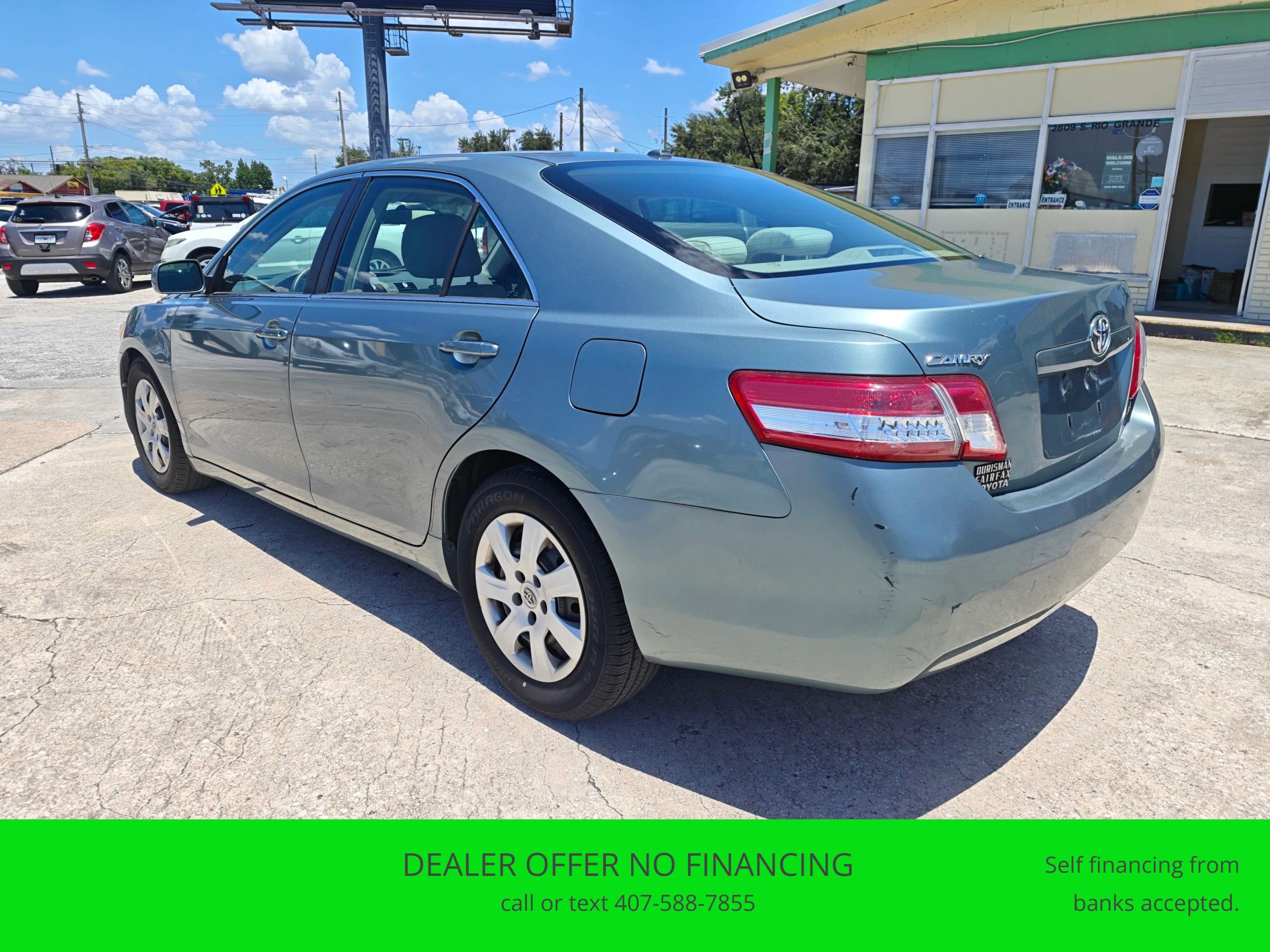 Used 2010 Toyota Camry XLE FWD image 3