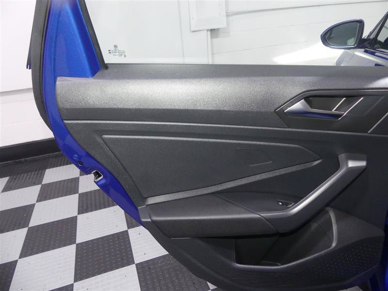 Used 2024 Volkswagen Jetta SE FWD image 25