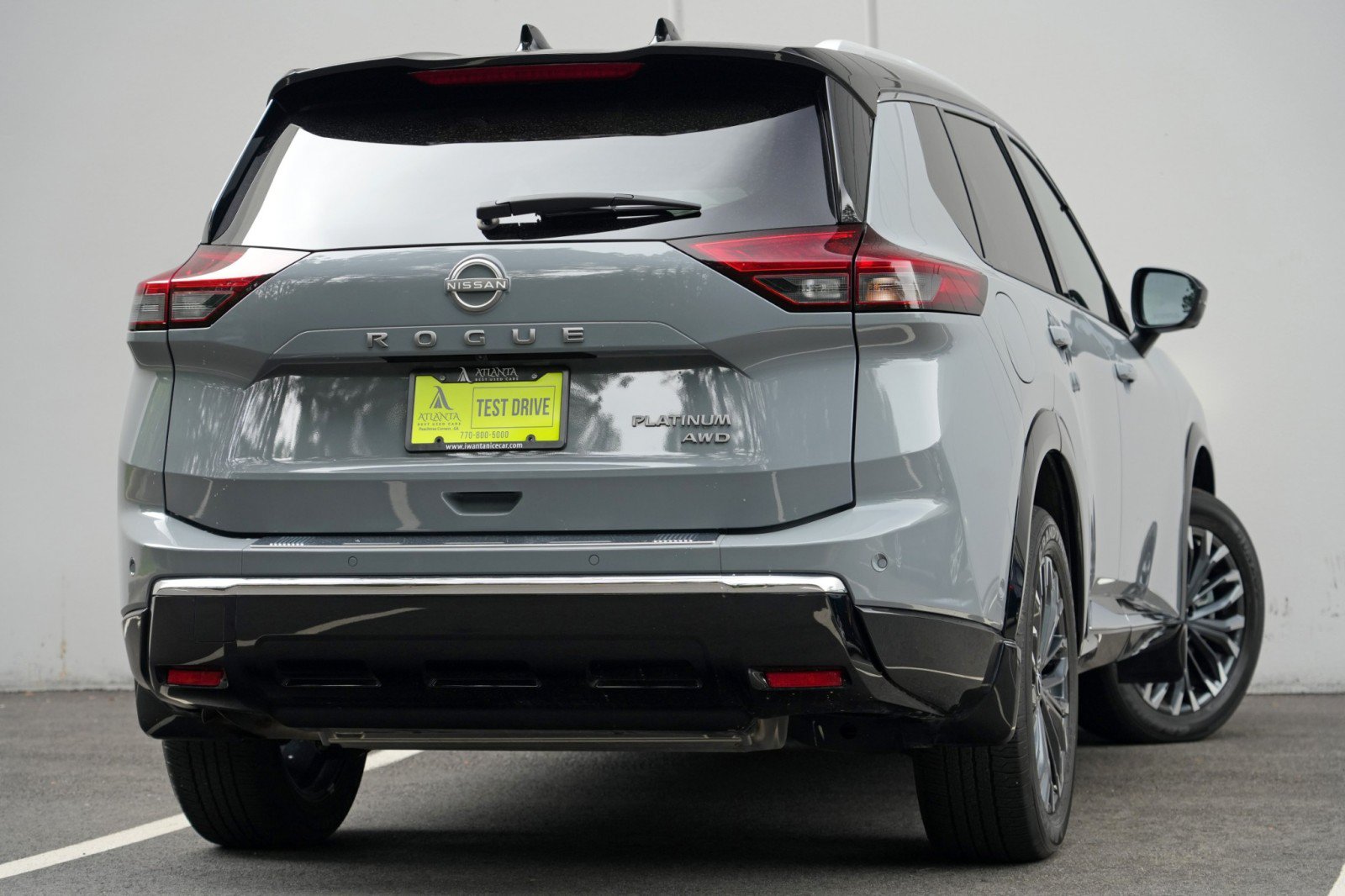 Used 2025 Nissan Rogue Platinum w/ Tech Package AWD/4WD image 4