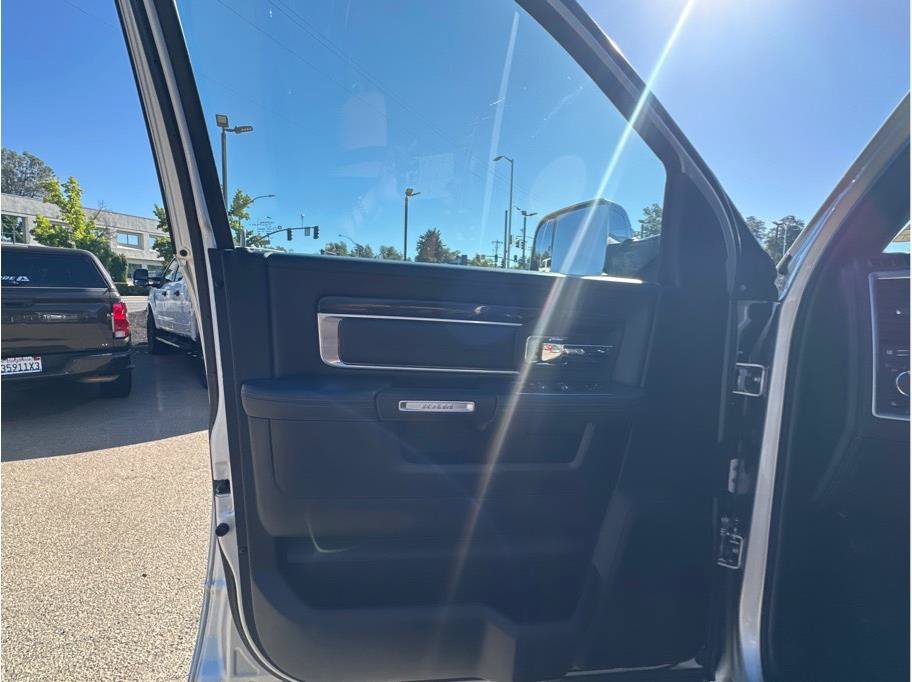 Used 2018 RAM 2500 Limited AWD/4WD image 15