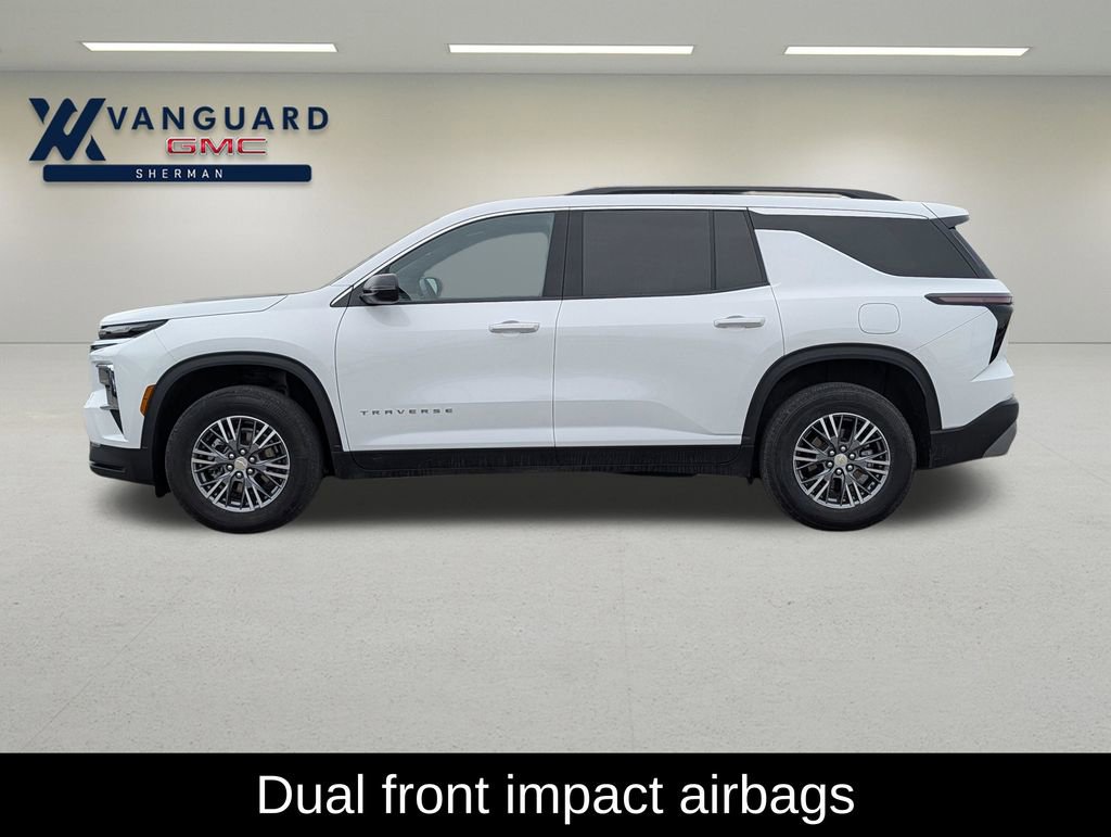 Used 2025 Chevrolet Traverse LT image 4