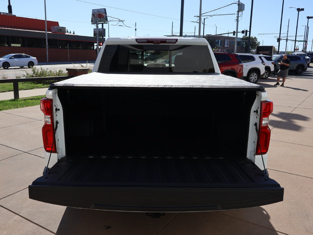 Certified 2023 Chevrolet Silverado 1500 LTZ w/ LTZ Premium Package AWD/4WD image 8