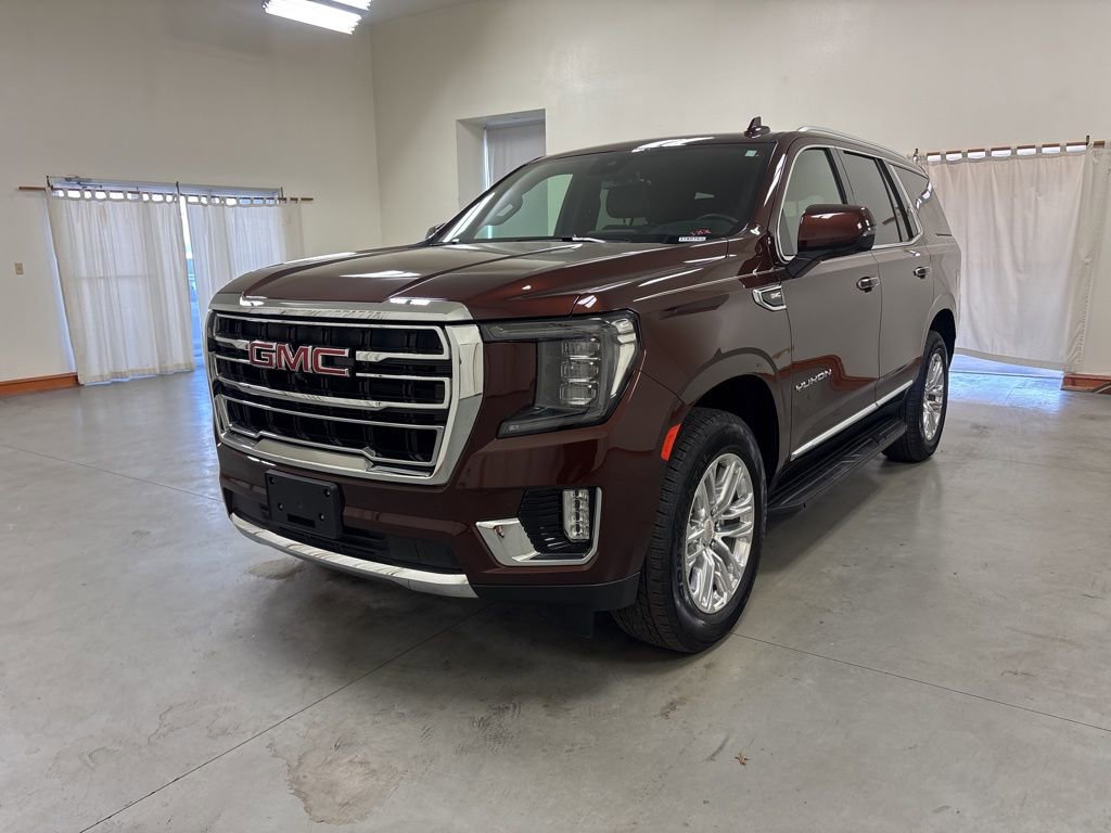 Used 2023 GMC Yukon SLT w/ SLT Luxury Package image 4