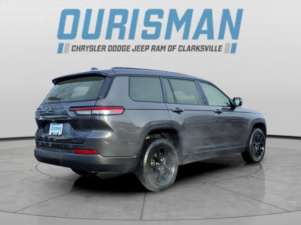 Certified 2024 Jeep Grand Cherokee L Laredo image 3