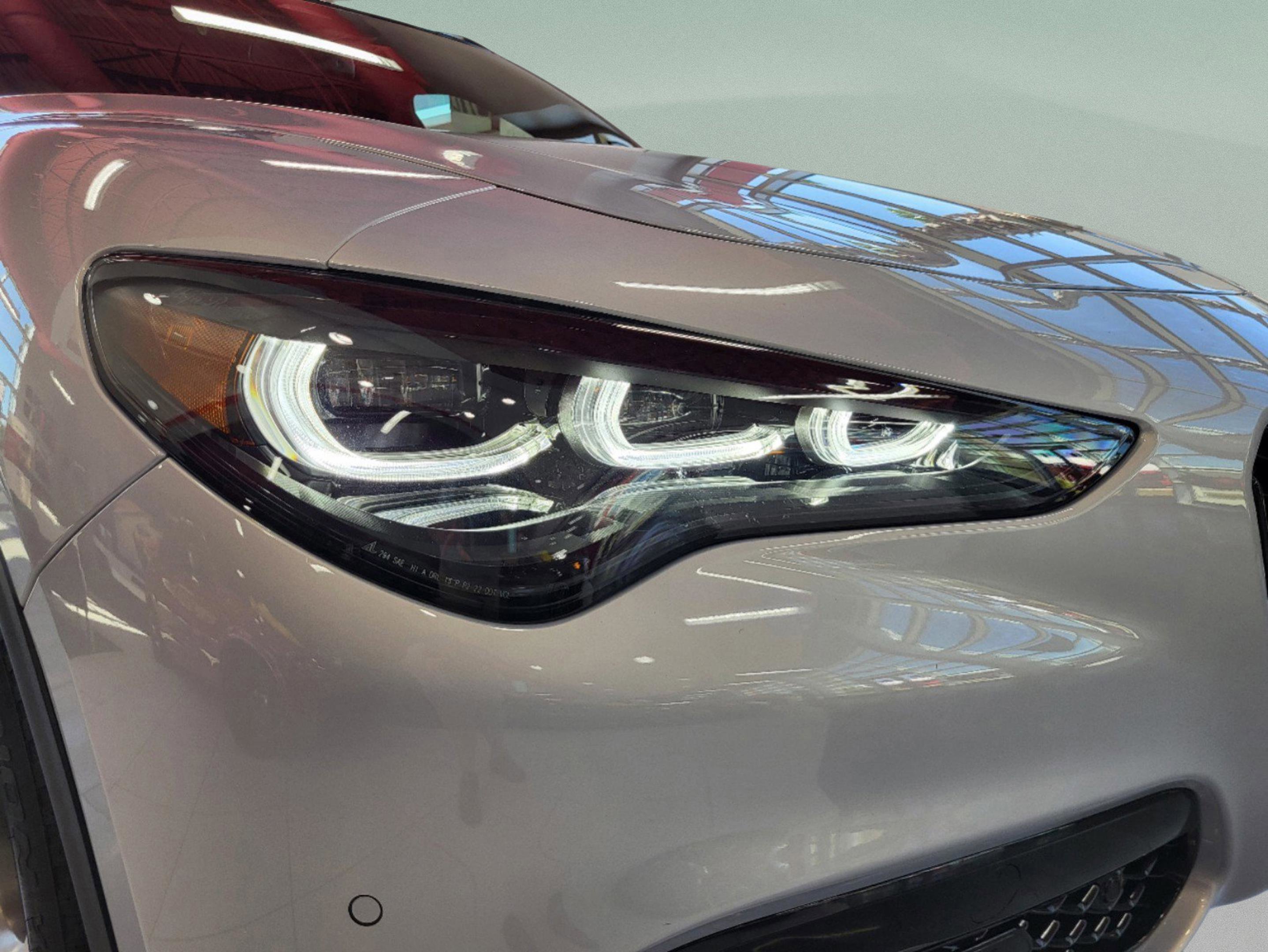 New 2025 Alfa Romeo Stelvio Sprint image 14