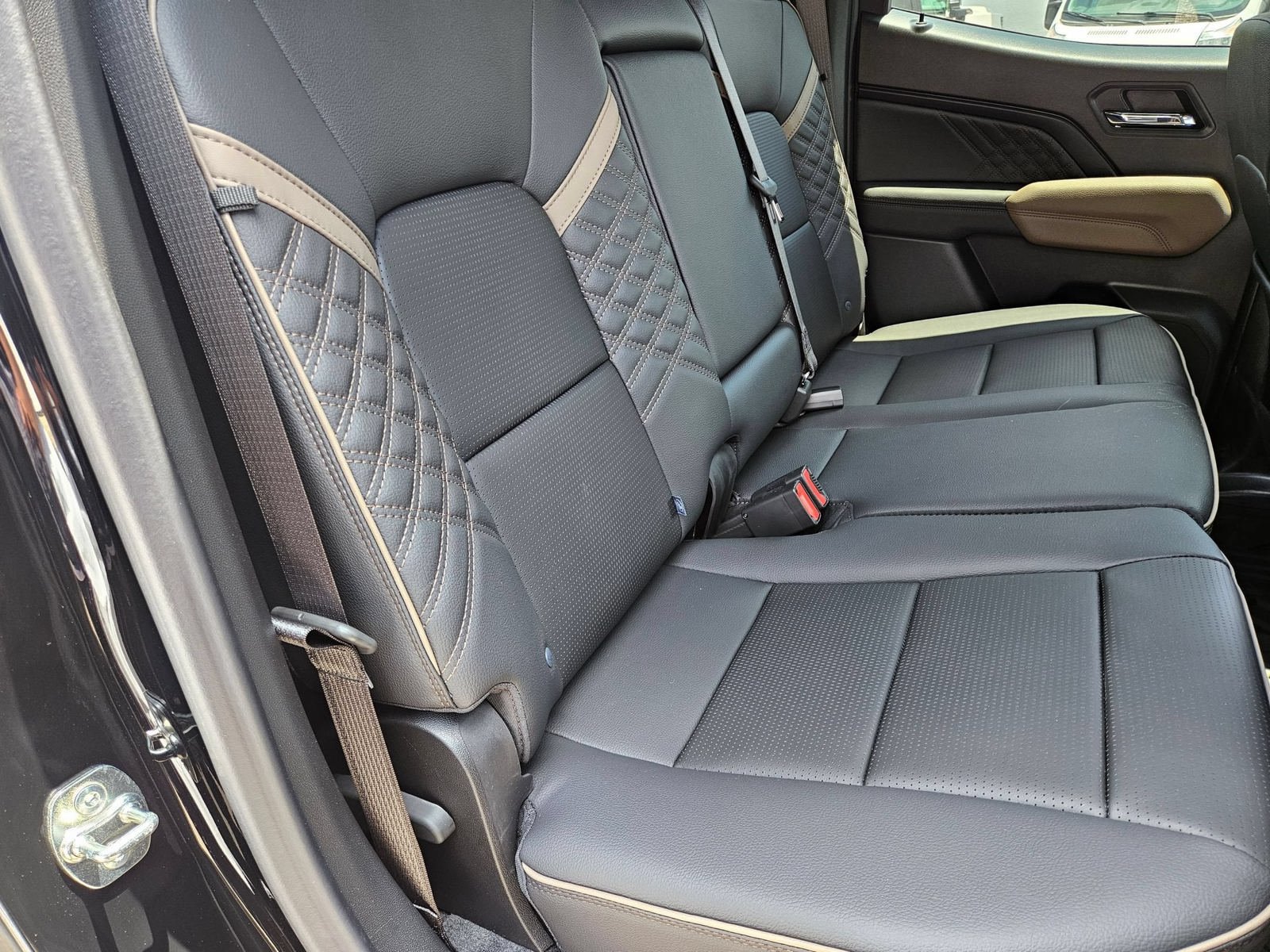 New 2026 GMC Canyon Denali w/ LPO, Denali Black Edition AWD/4WD image 27