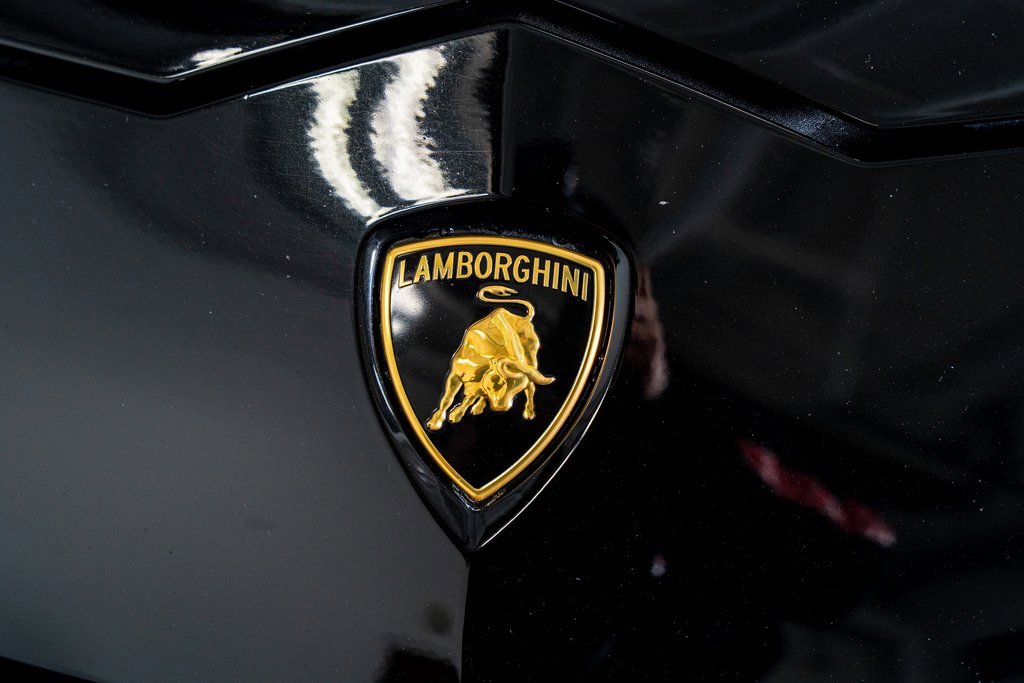 Used 2021 Lamborghini Urus image 17