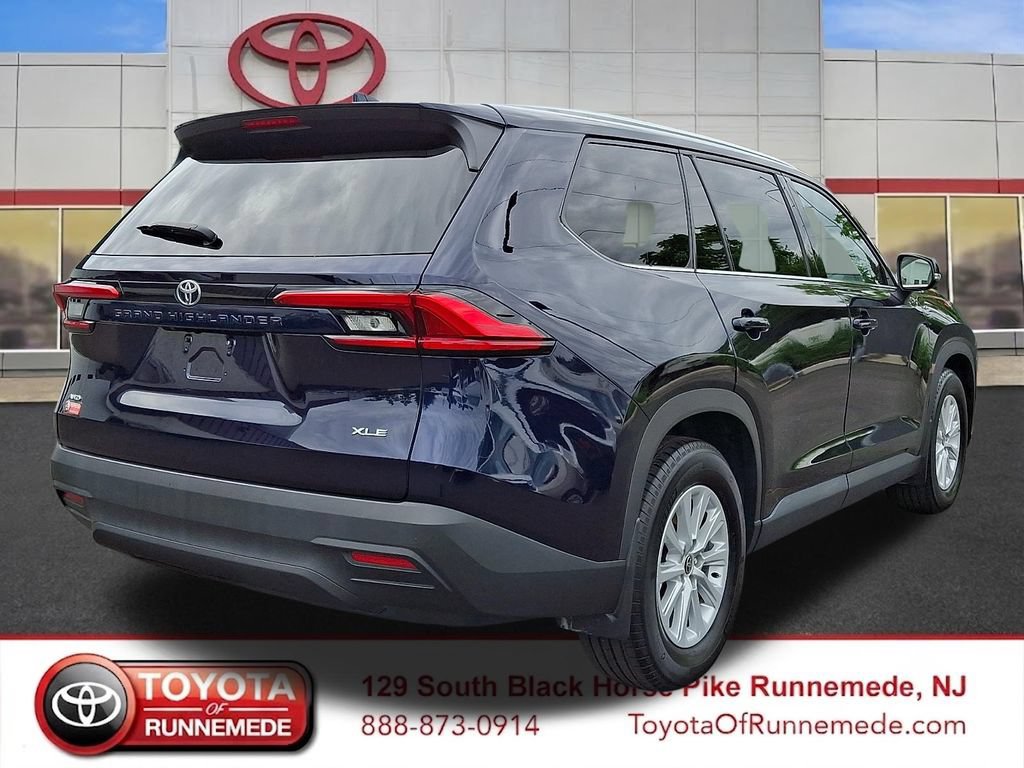 Certified 2024 Toyota Grand Highlander AWD image 7