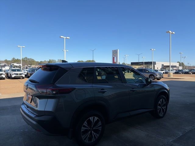 Used 2023 Nissan Rogue SV image 4