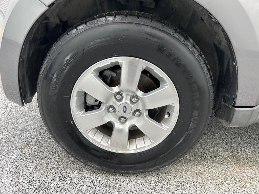 Used 2010 Ford Escape Limited AWD/4WD image 16