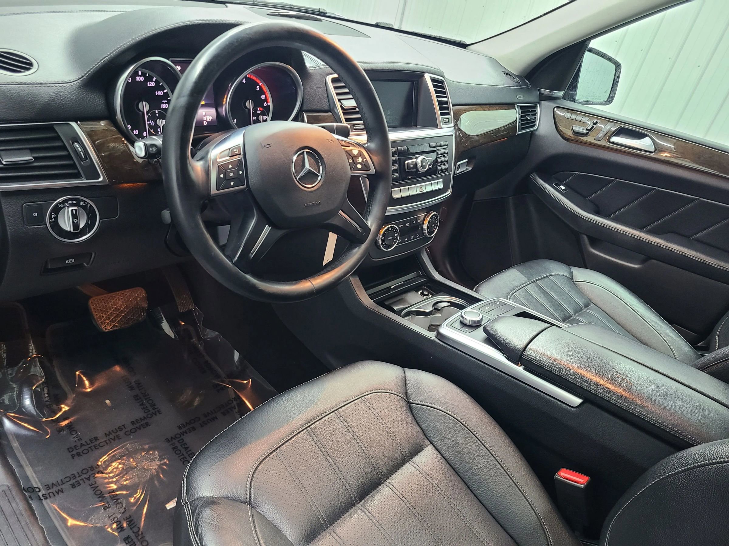 Used 2016 Mercedes-Benz GL 320 BlueTEC 4MATIC w/ Premium I Package image 24