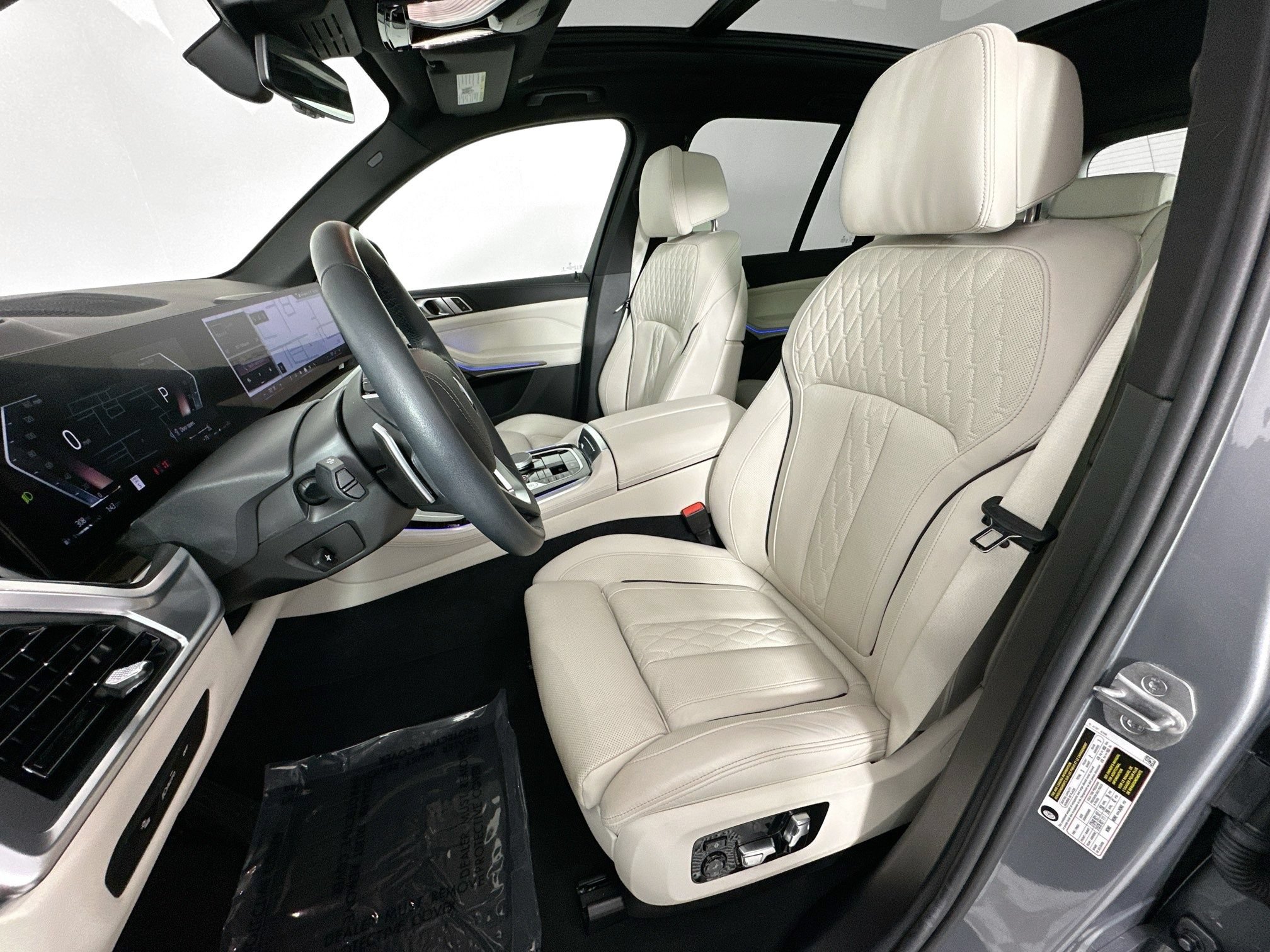 Used 2025 BMW X5 sDrive40i w/ Climate Comfort Package RWD image 19