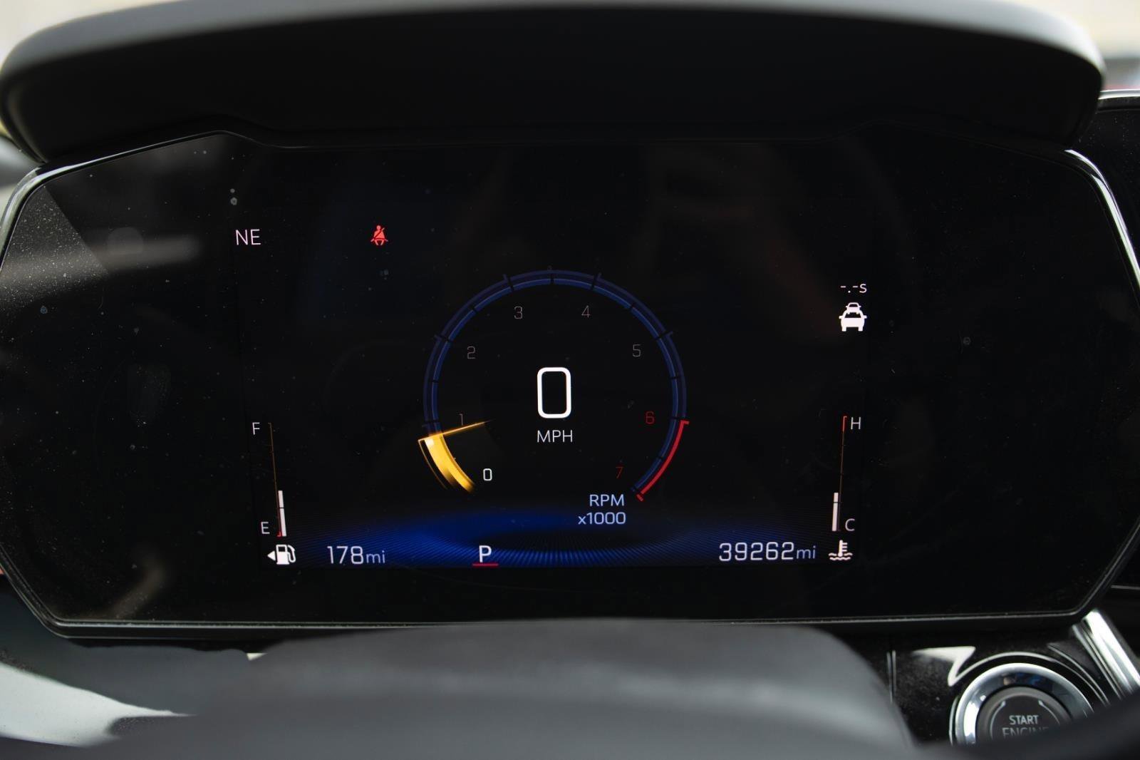 Used 2024 Chevrolet Trax RS w/ Driver Confidence Package FWD image 4
