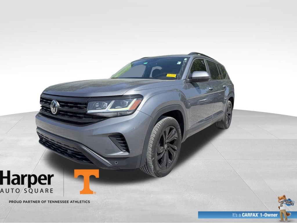 Used 2023 Volkswagen Atlas SE w/ Black Wheel Package