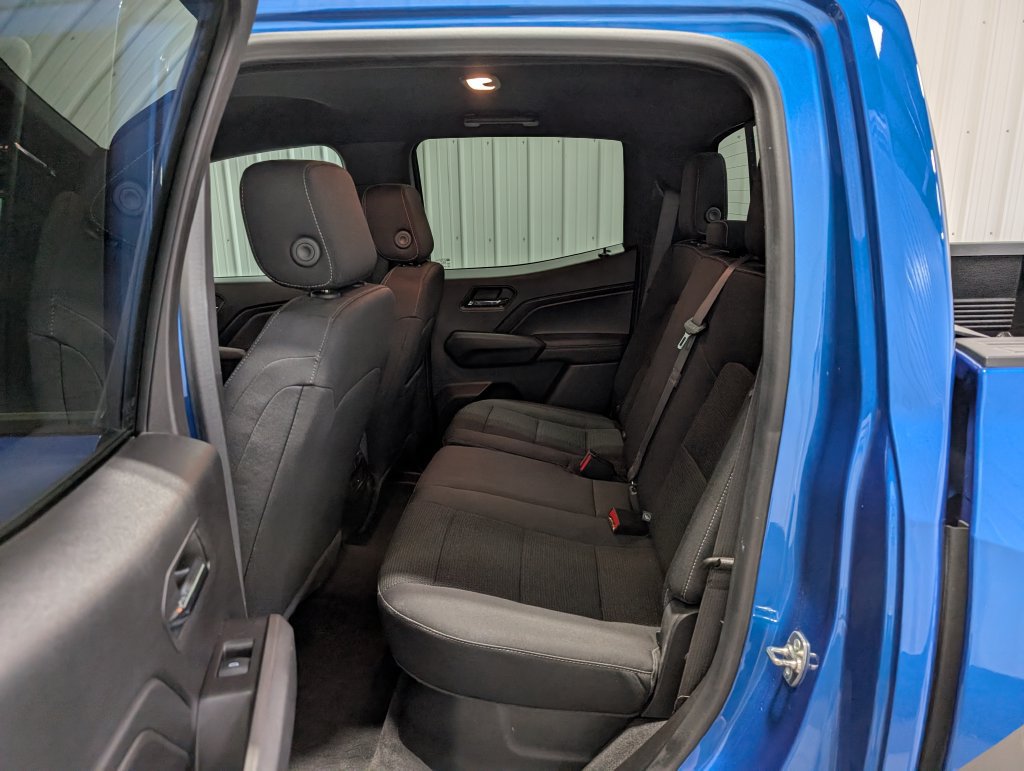 Used 2024 Chevrolet Colorado LT w/ LT Convenience Package II AWD/4WD image 10