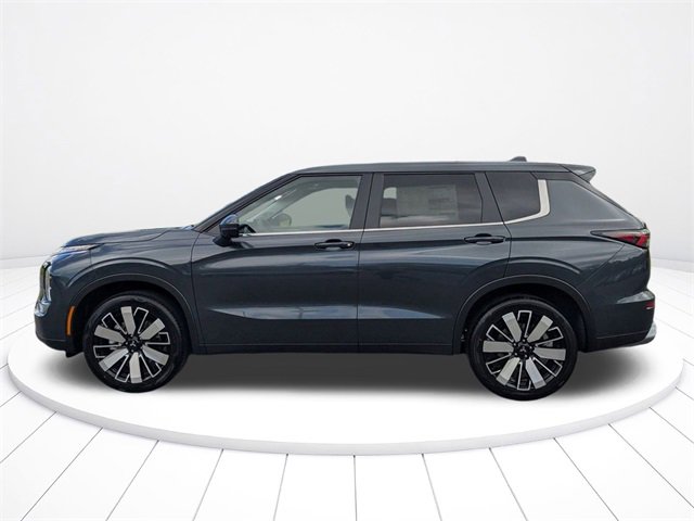 New 2025 Mitsubishi Outlander SE image 6