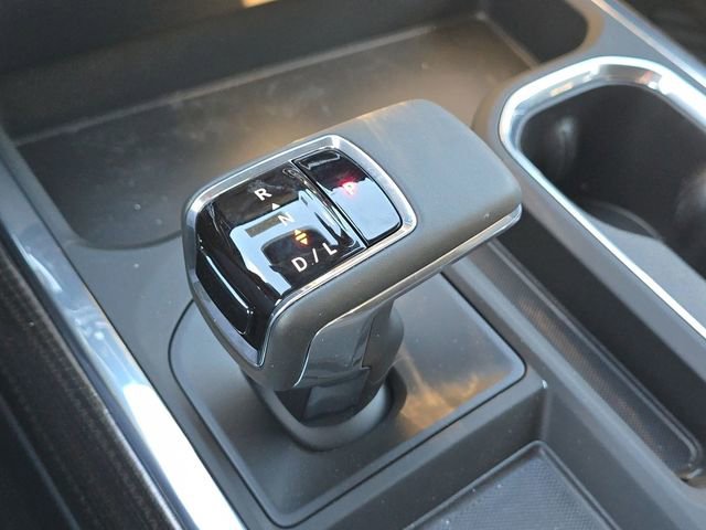 Used 2025 Chevrolet Silverado 1500 LT Trail Boss w/ Convenience Package II AWD/4WD image 16