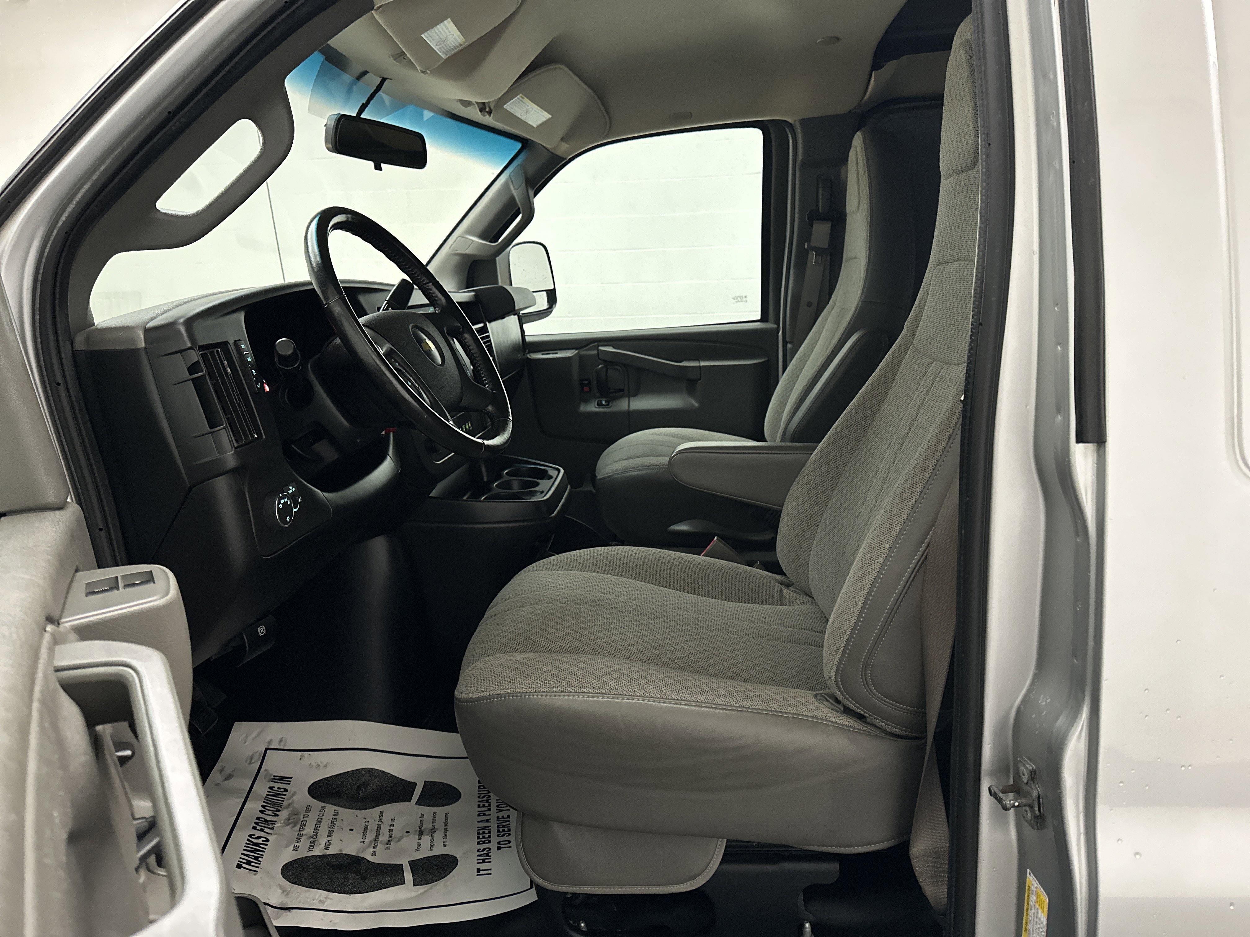 Used 2020 Chevrolet Express 2500 w/ Driver Convenience Package image 15