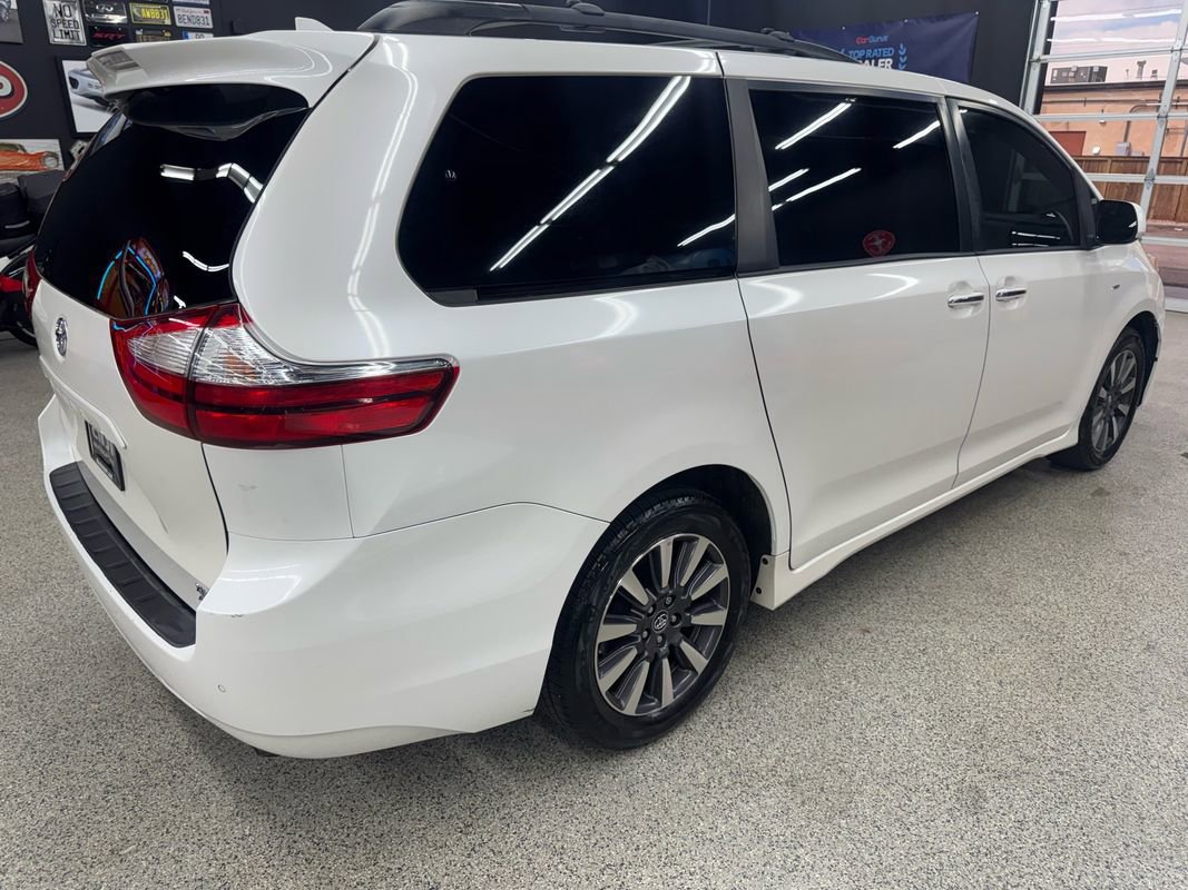 Used 2018 Toyota Sienna XLE Premium AWD/4WD image 5