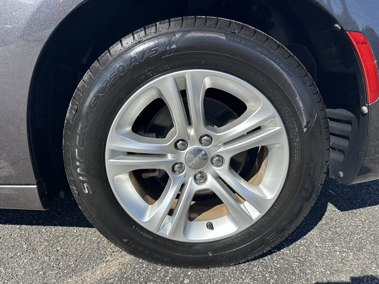 Used 2021 Dodge Charger SXT image 18