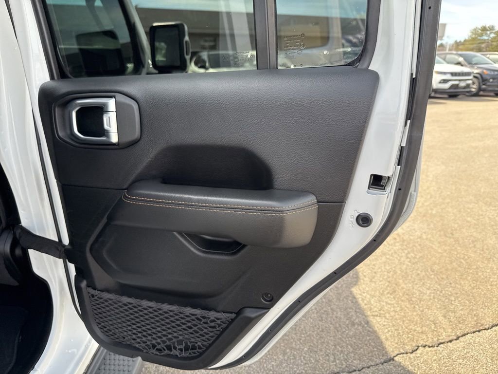 Certified 2020 Jeep Wrangler Unlimited Sahara image 26