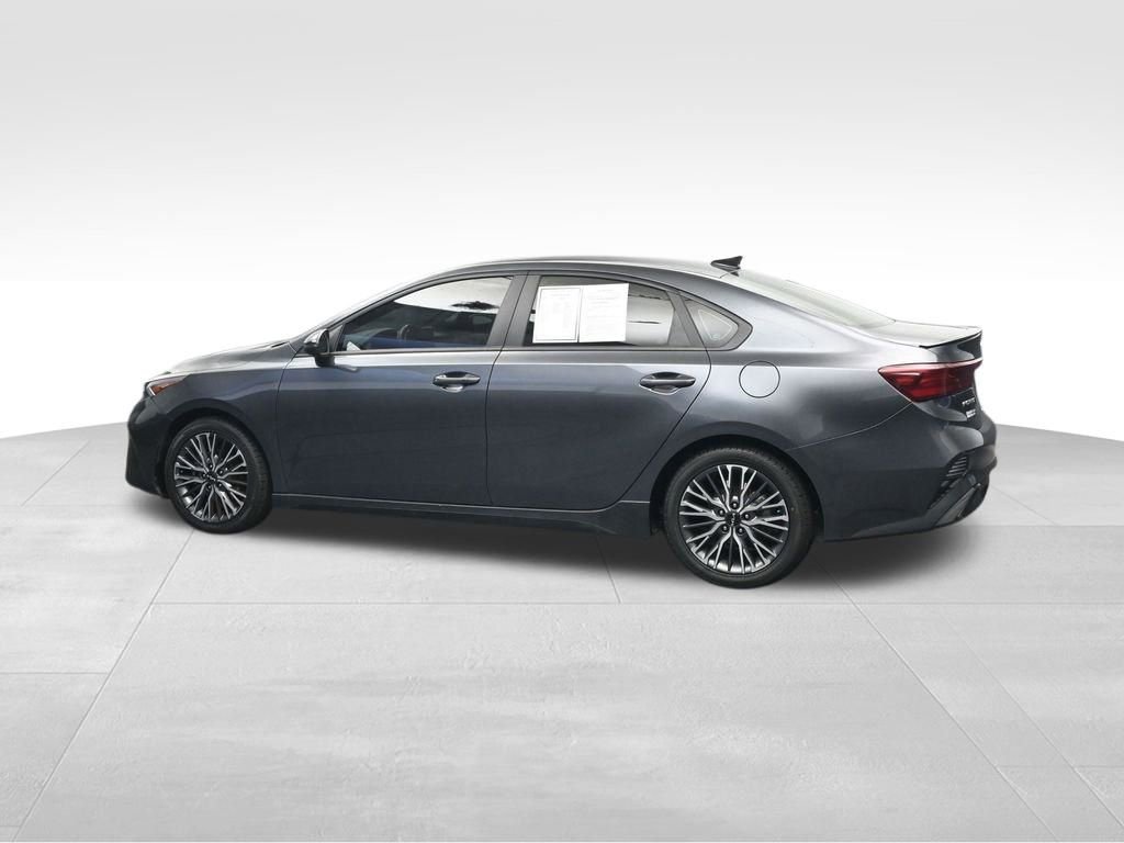 Used 2023 Kia Forte GT-Line FWD image 3