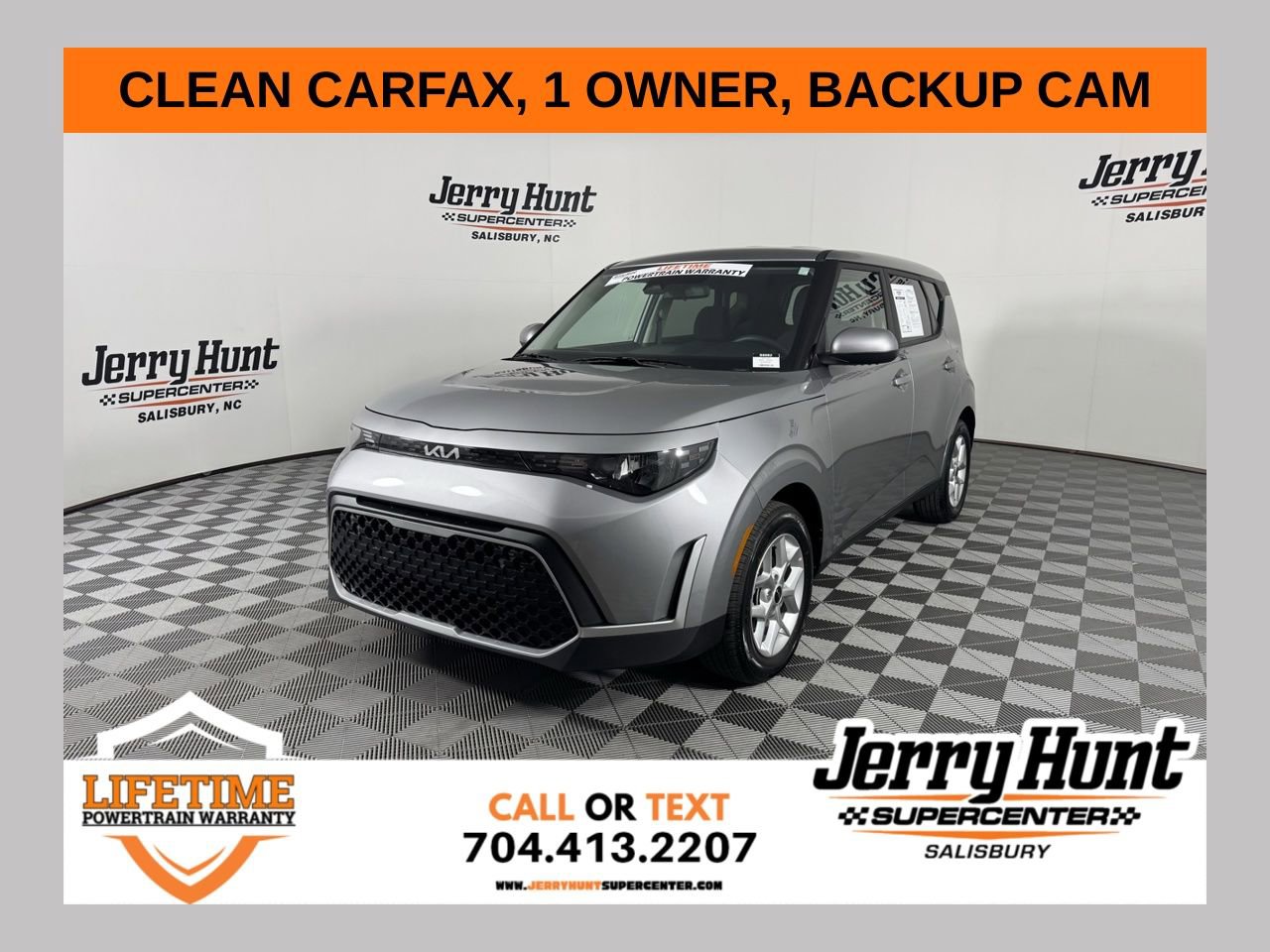 Used 2025 Kia Soul LX w/ LX Technology Package FWD image 1