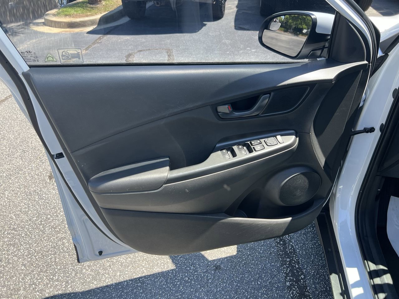 Used 2021 Hyundai Kona SE FWD image 14