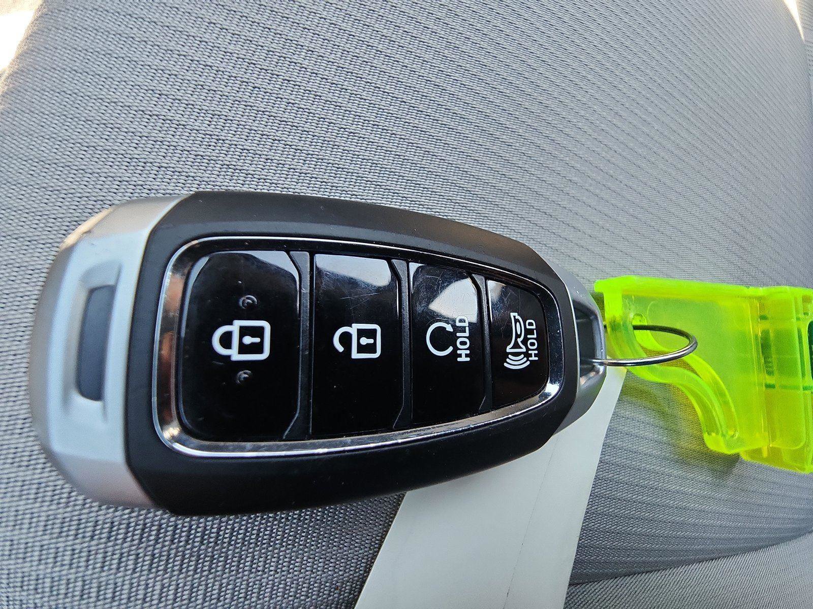 Used 2025 Hyundai Venue SEL image 27