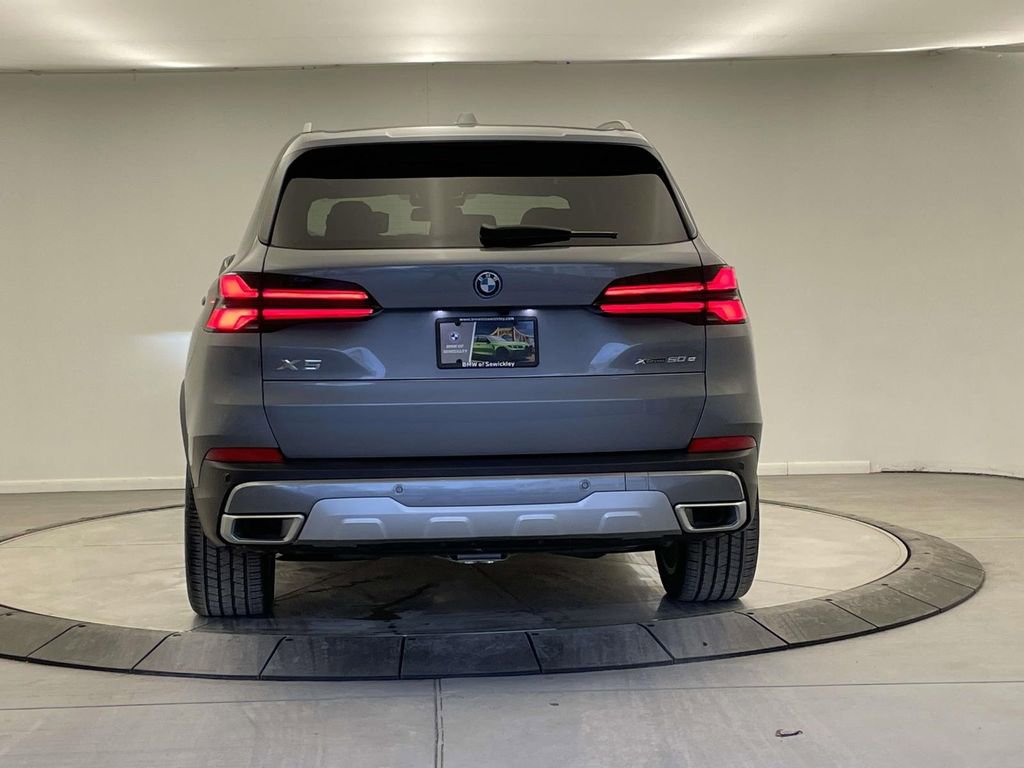 New 2026 BMW X5 xDrive50e AWD/4WD image 4