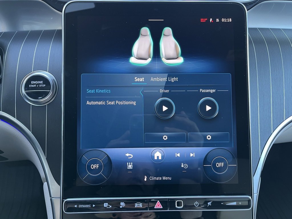 Used 2025 Mercedes-Benz GLC 350e 4MATIC image 36