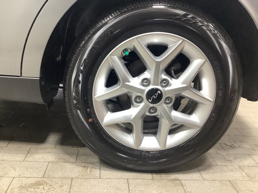Certified 2025 Kia Soul LX w/ LX Technology Package image 24